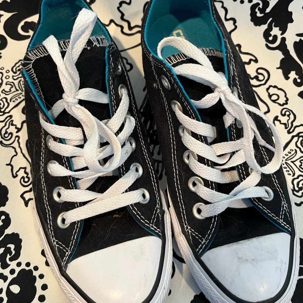 Converse Size 5 - Blue Lining